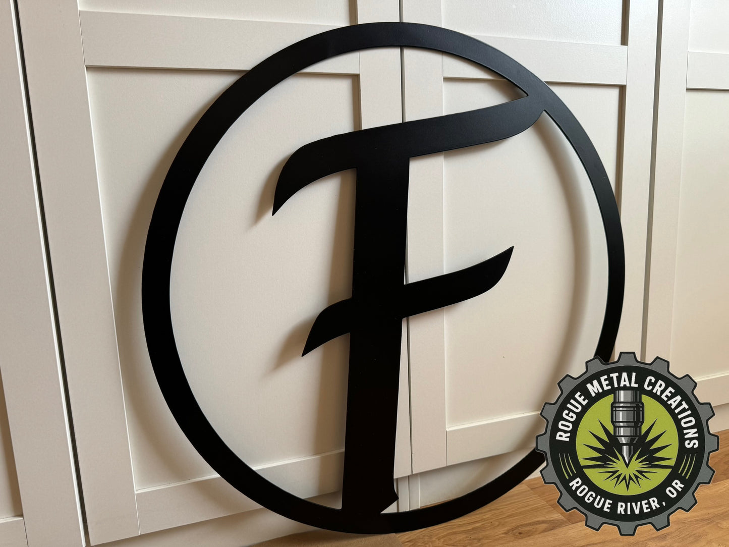 LAST NAME LETTER in Circle - House Monogram - Gate Letter - Steel Sign - Wall Art - SQ12-36