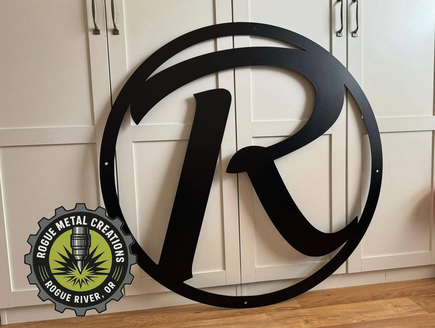 LAST NAME LETTER in Circle - House Monogram - Gate Letter - Steel Sign - Wall Art - SQ12-36